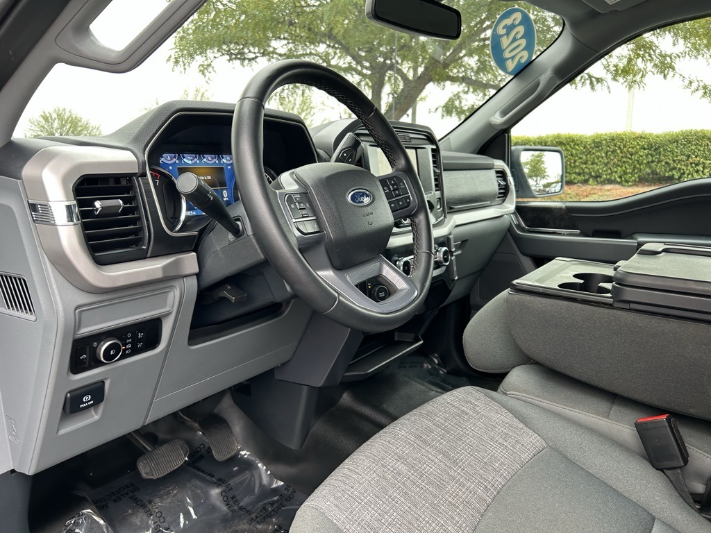 2023 Ford F-150 XLT photo 12