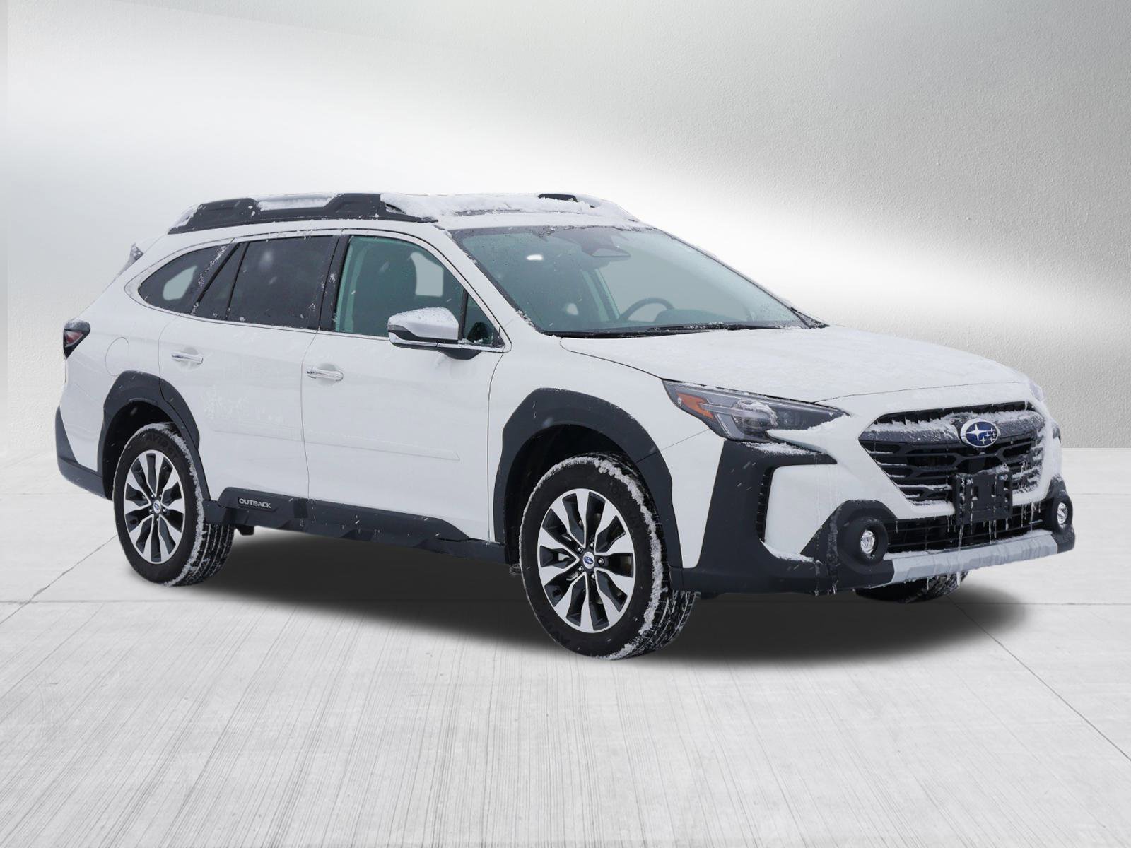 2025 Subaru Outback Touring's photo