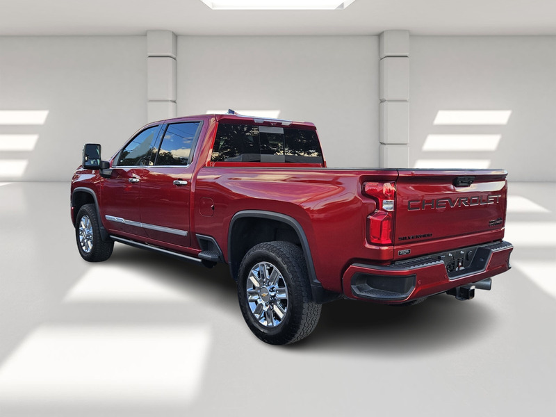 2024 Chevrolet Silverado 2500HD High Country photo 3