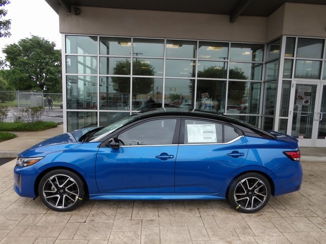 2025 Nissan Sentra SR photo 4