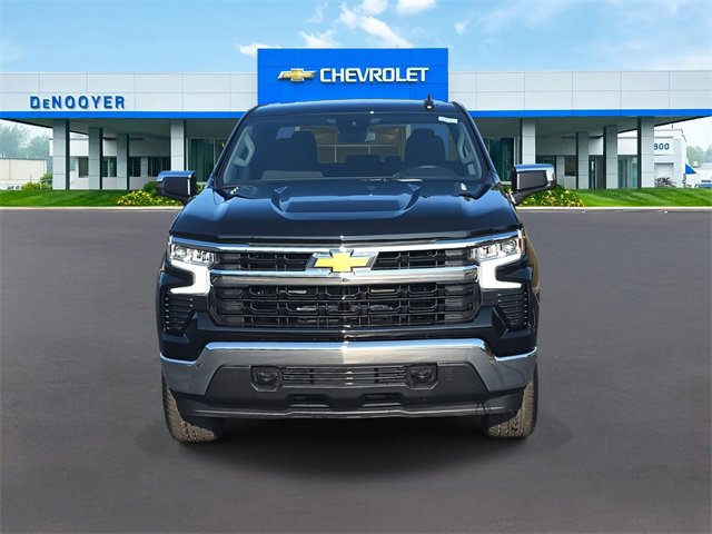 2026 Chevrolet Silverado 1500 LT photo 2