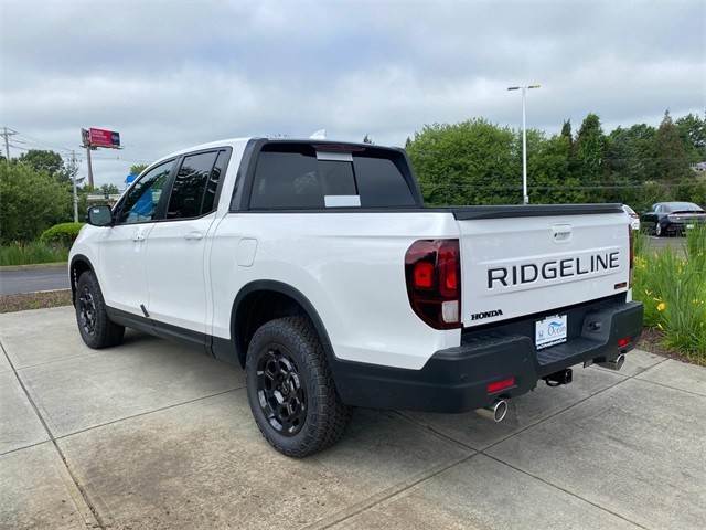 2025 Honda Ridgeline TrailSport photo 4