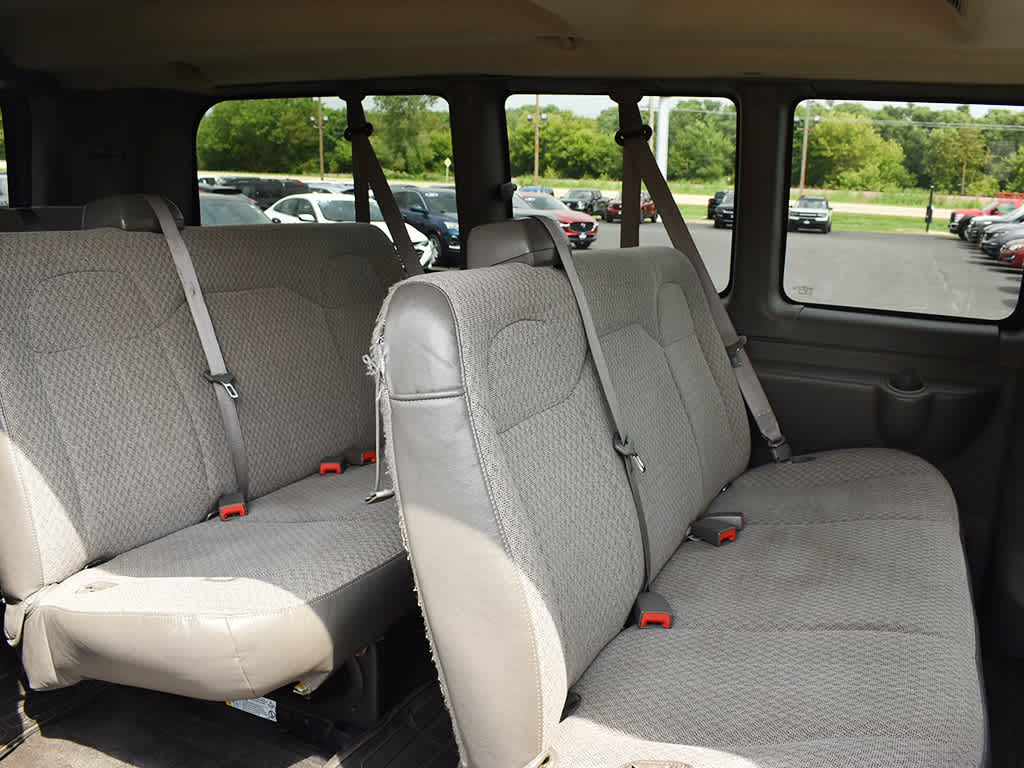 2014 Chevrolet Express 2500 LT photo 7