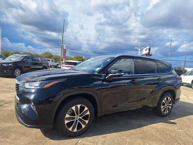 2022 Toyota Highlander XLE photo 9