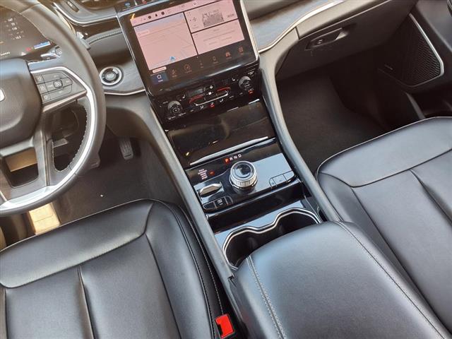 2023 Jeep Cherokee 4xe photo 8