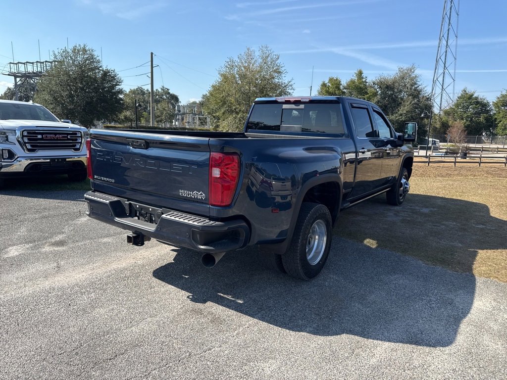 2022 Chevrolet Silverado 3500HD High Country photo 4