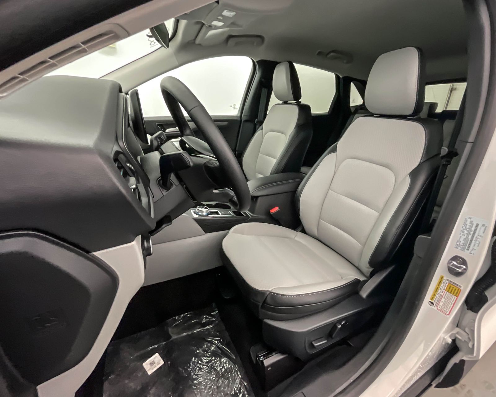 2025 Ford Escape Plug-In Hybrid Sport photo 9