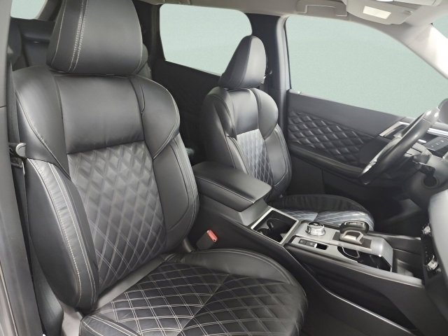 2022 Mitsubishi Outlander SEL photo 7