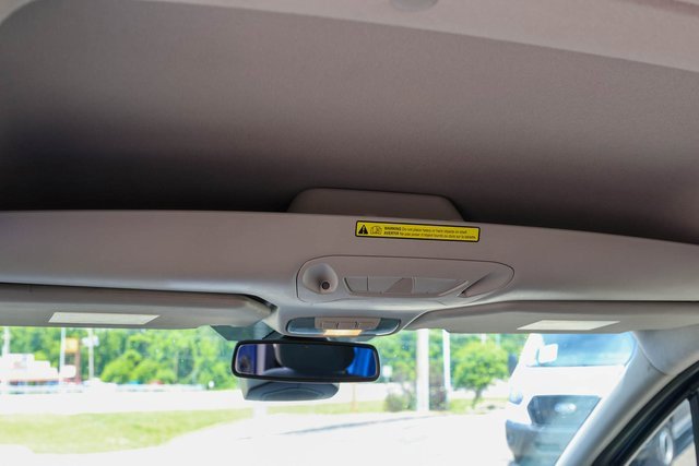 Used 2021 Blue Ford XL image 19