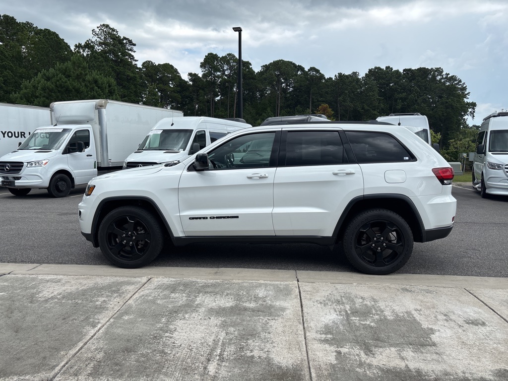 2020 Jeep Grand Cherokee Laredo Upland photo 3