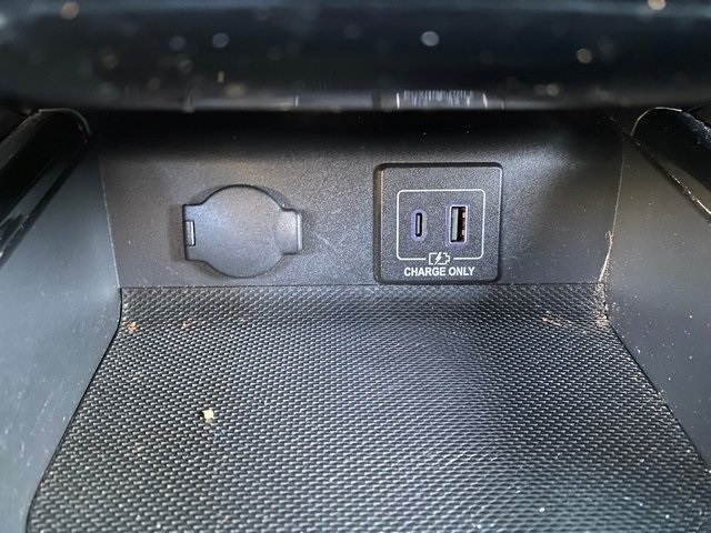 2019 Nissan Pathfinder SV photo 13