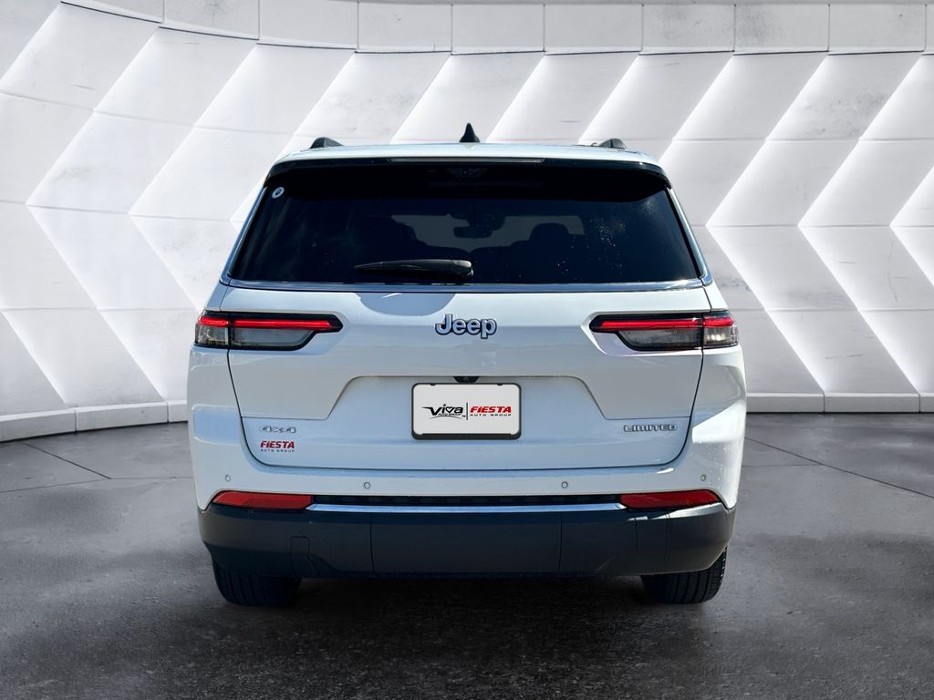 2024 Jeep Grand Cherokee Limited photo 3