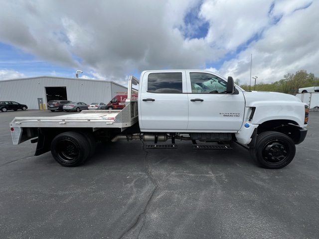 2023 Chevrolet Silverado 4500HD Work Truck photo 2