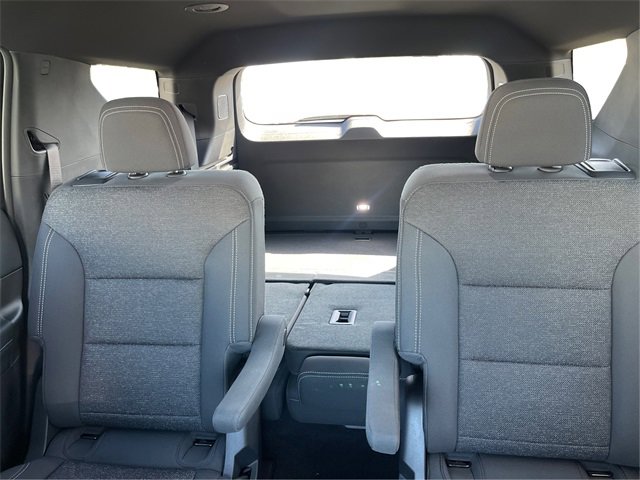 2025 Chevrolet Traverse photo 13