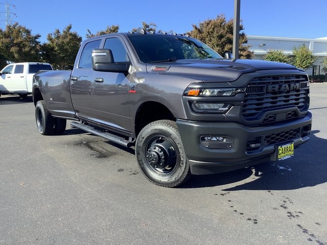 2026 Ram 3500 Tradesman photo 2