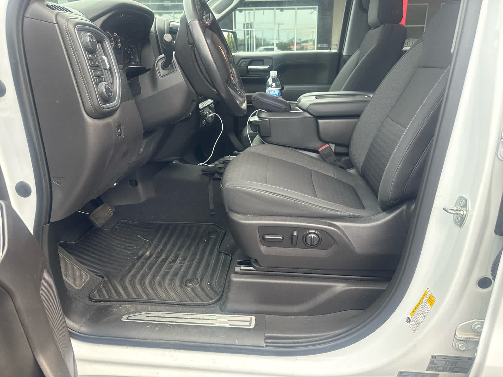 2020 Chevrolet Silverado 1500 LT photo 8