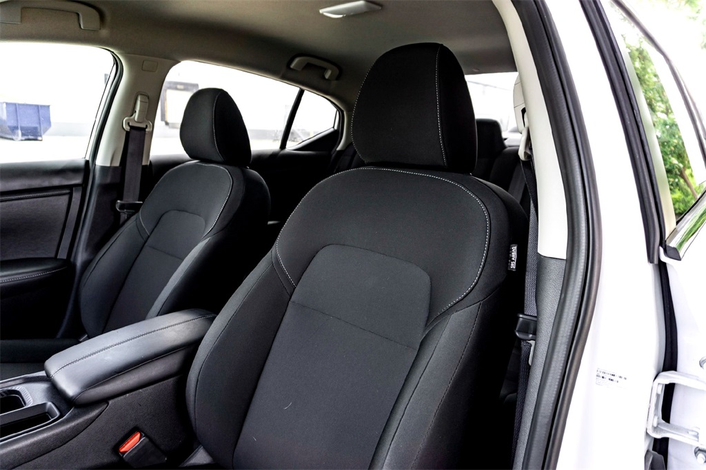2025 Nissan Sentra S photo 12