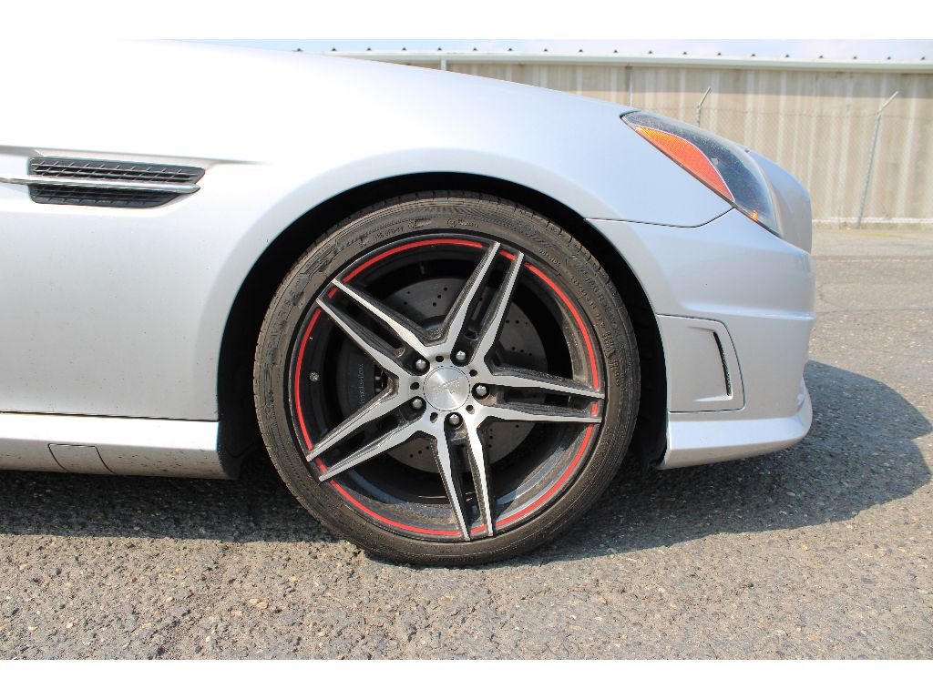 2013 Mercedes Benz SLK 250 photo 23