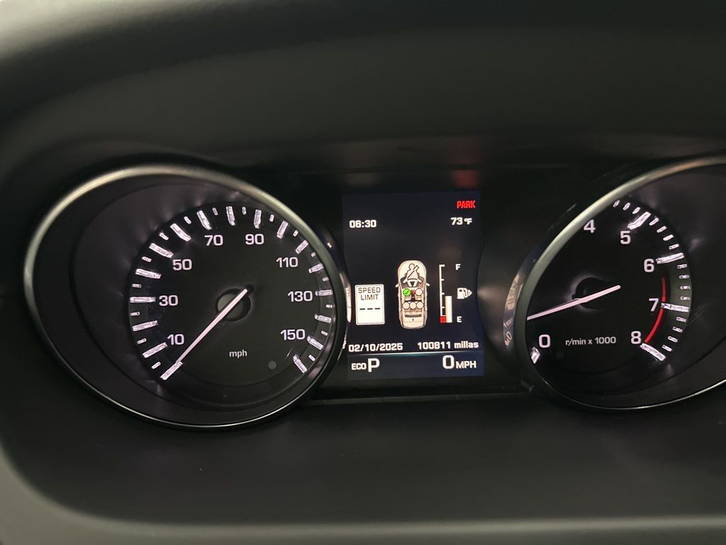 2016 Land Rover Discovery Sport HSE photo 11