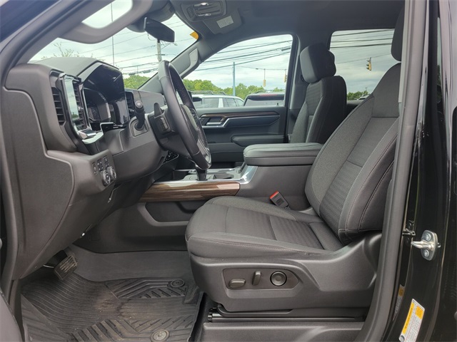 2023 Chevrolet Silverado Trail Boss LT photo 17