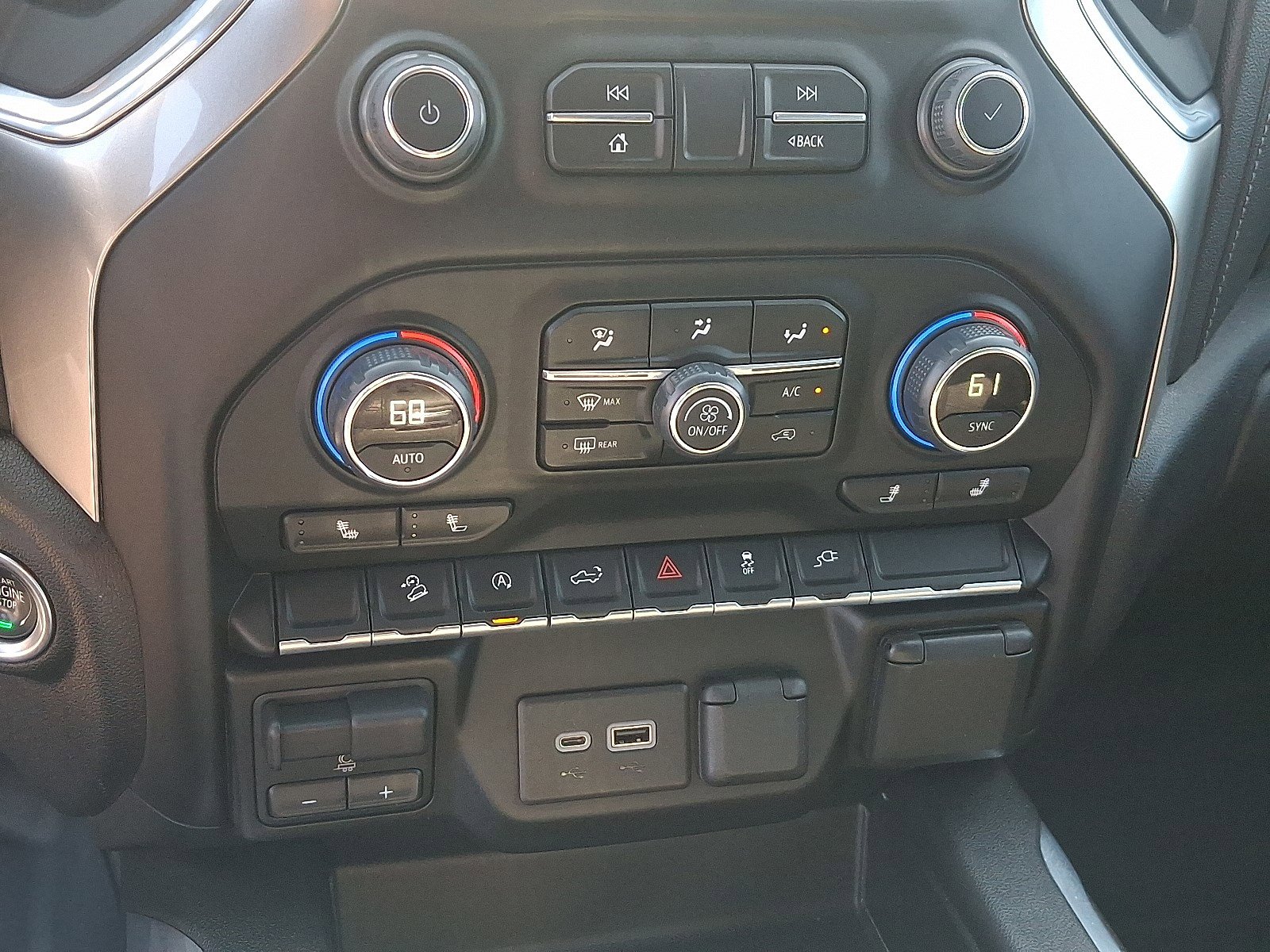 2022 Chevrolet Silverado 1500 RST photo 15