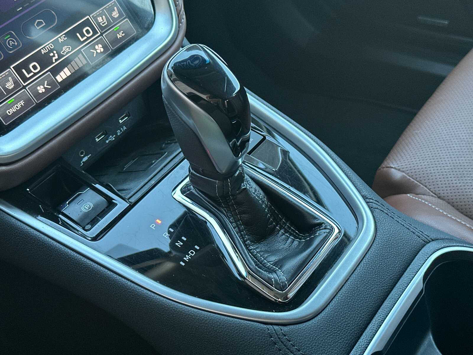 2020 Subaru Outback Touring photo 25
