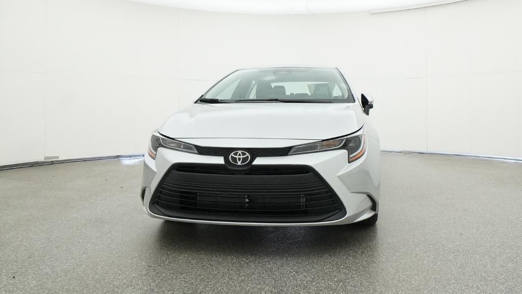 2025 Toyota Corolla LE photo 3
