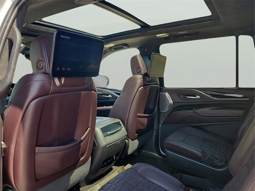 2022 Cadillac Escalade ESV Premium Luxury Platinum photo 11
