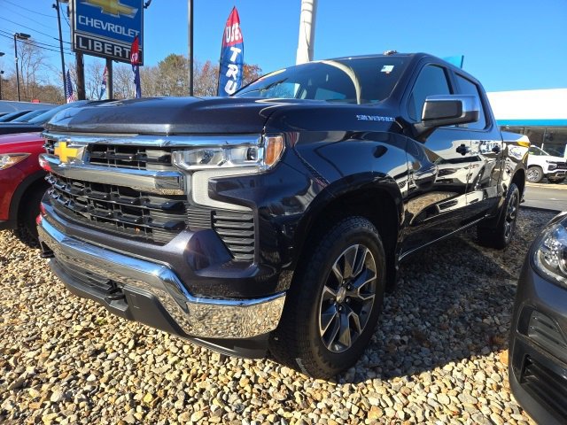 2024 Chevrolet Silverado 1500 LT's photo