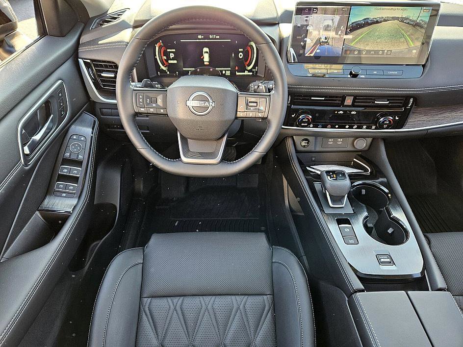 2025 Nissan Rogue Platinum photo 10