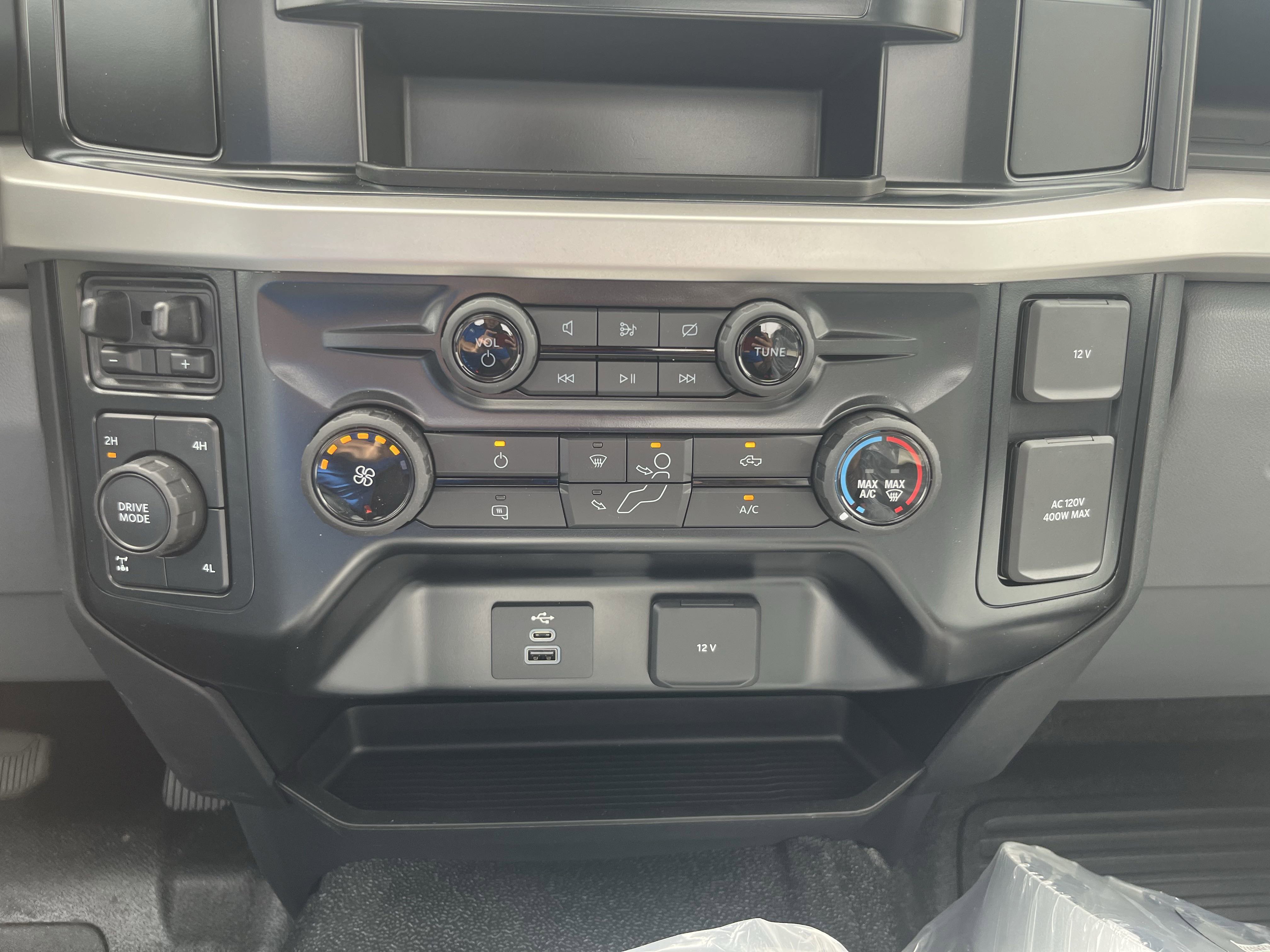 2024 Ford F-350 XL photo 10