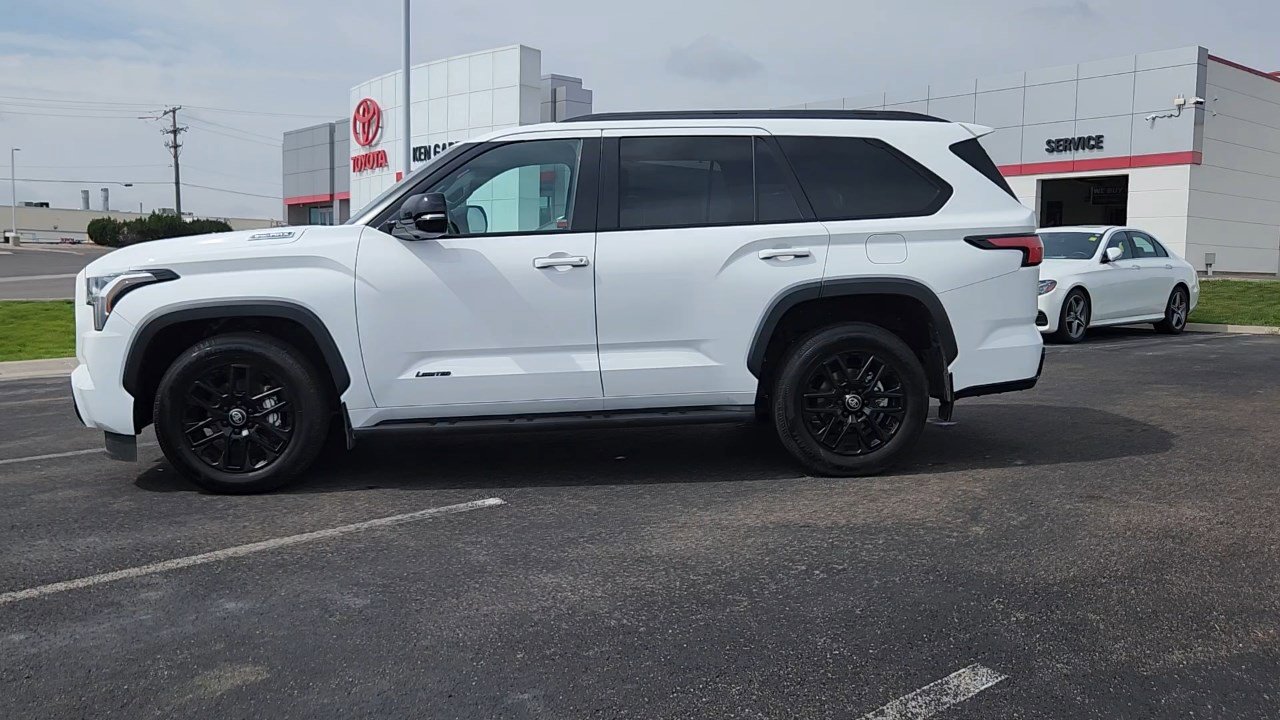 2025 Toyota Sequoia Limited photo 3
