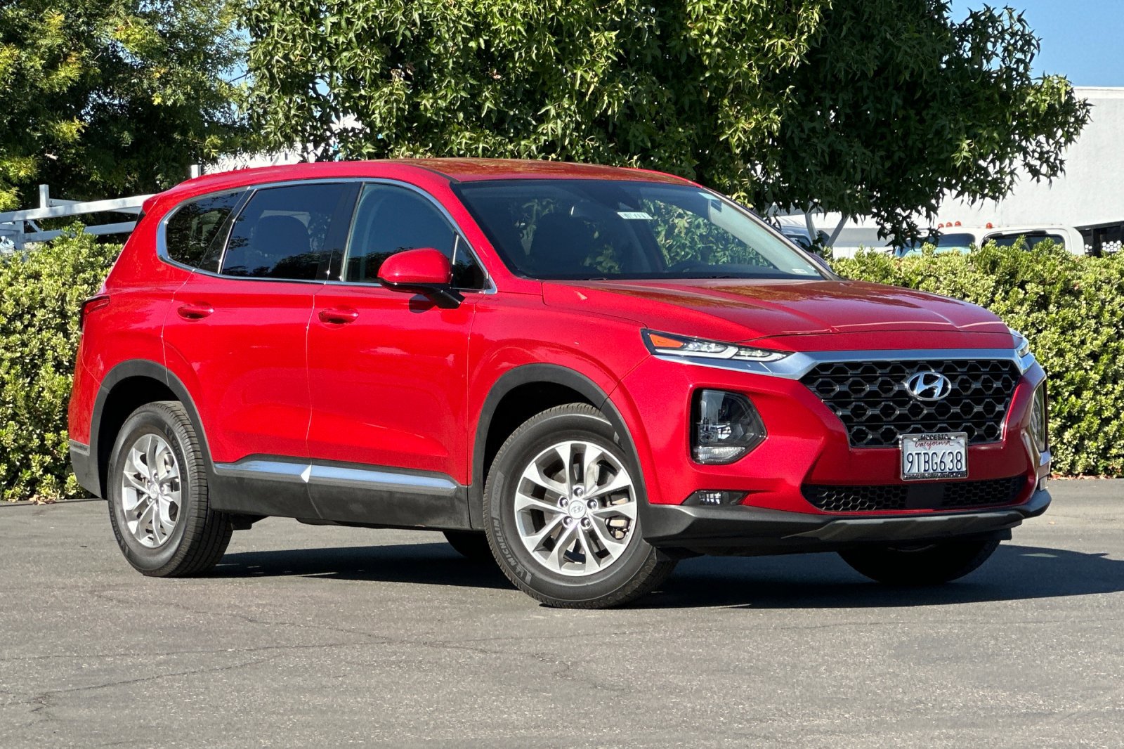 2020 Hyundai Santa Fe SEL photo 2