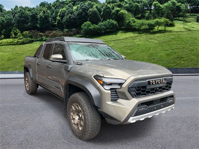 2025 Toyota Tacoma Trailhunter's photo