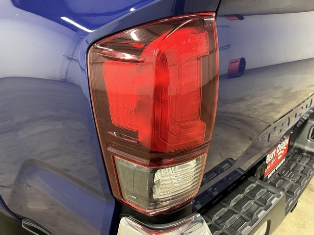 2023 Toyota Tacoma SR5 photo 5