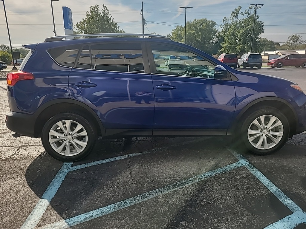 2015 Toyota RAV4 Limited photo 4