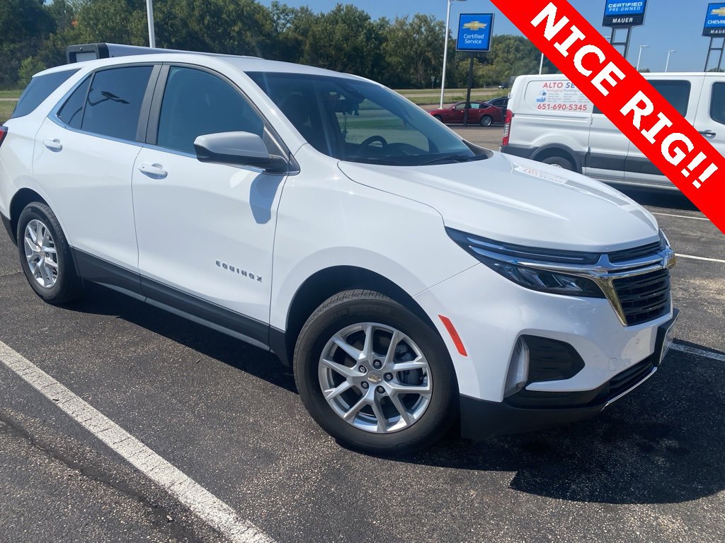 2024 Chevrolet Equinox LT photo 2