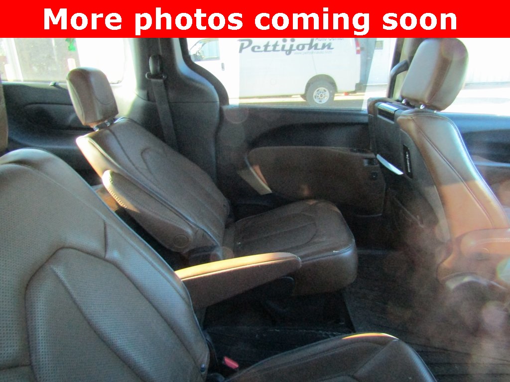 2021 Chrysler Pacifica Limited photo 12