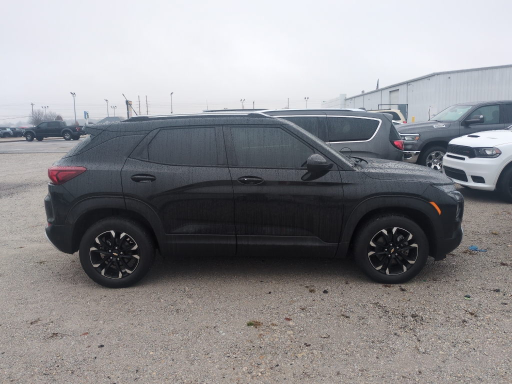 2022 Chevrolet Trailblazer LT photo 3
