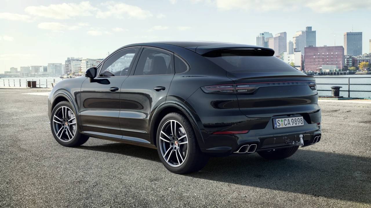 2023 Porsche Cayenne Turbo Coupe photo 3