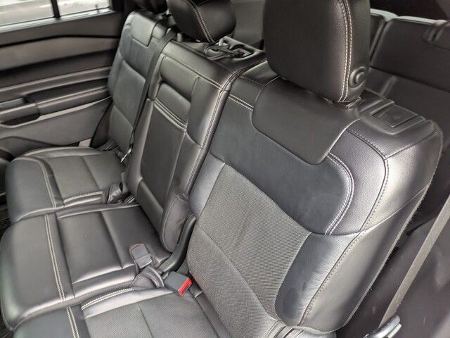 2020 Ford Explorer ST photo 12