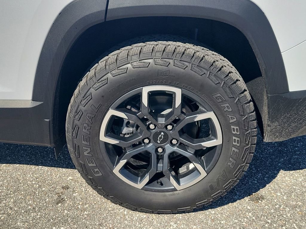 2026 Chevrolet Equinox ACTIV photo 18