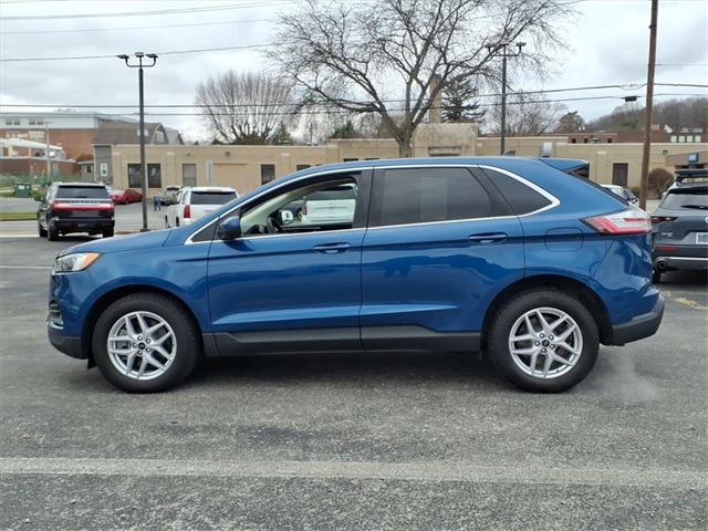2024 Ford Edge SEL photo 4