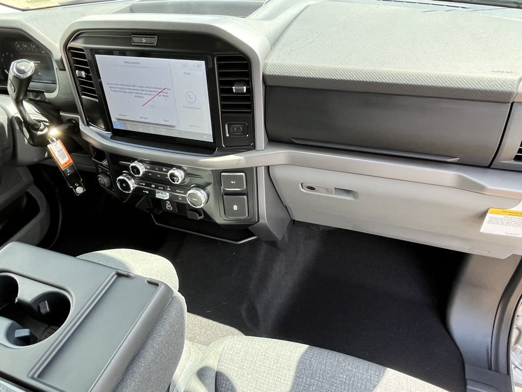 2025 Ford F-150 XLT photo 17
