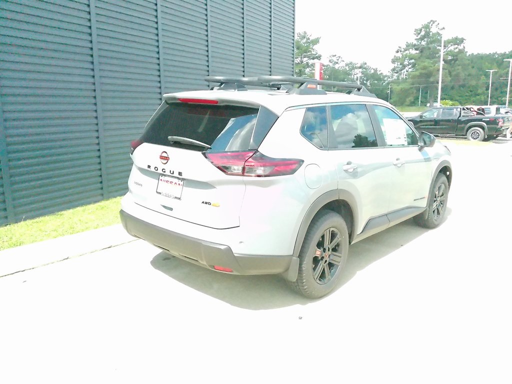 2026 Nissan Rogue SV photo 2