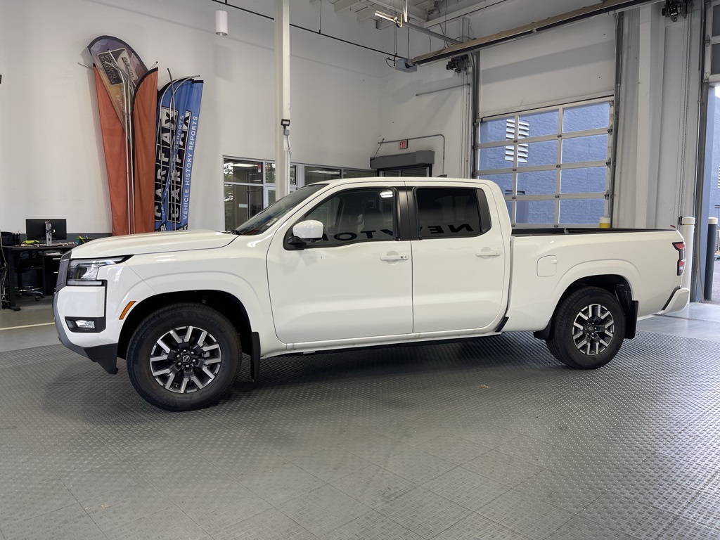 2025 Nissan Frontier SL photo 4