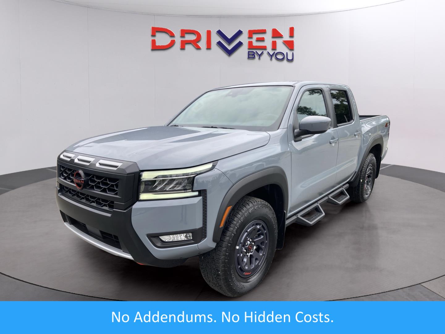 2025 Nissan Frontier PRO-4X's photo