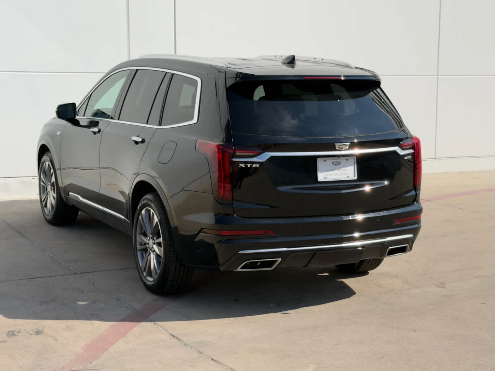 2025 Cadillac XT6 Premium Luxury photo 5