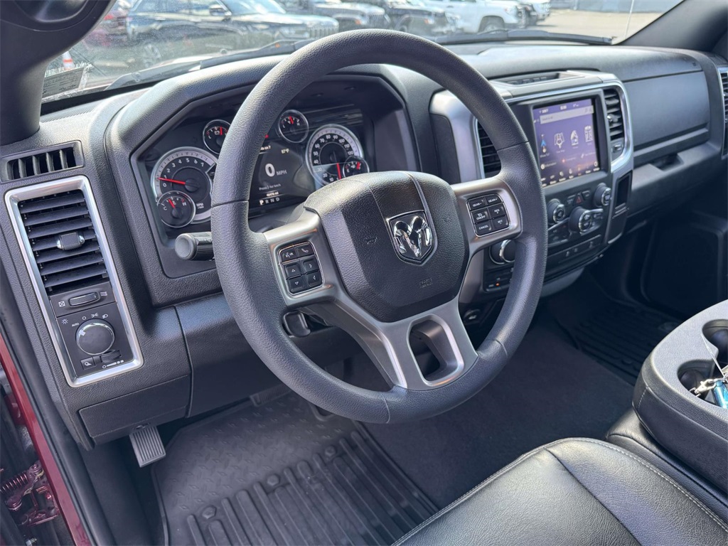 2022 Ram 1500 Classic Warlock photo 2