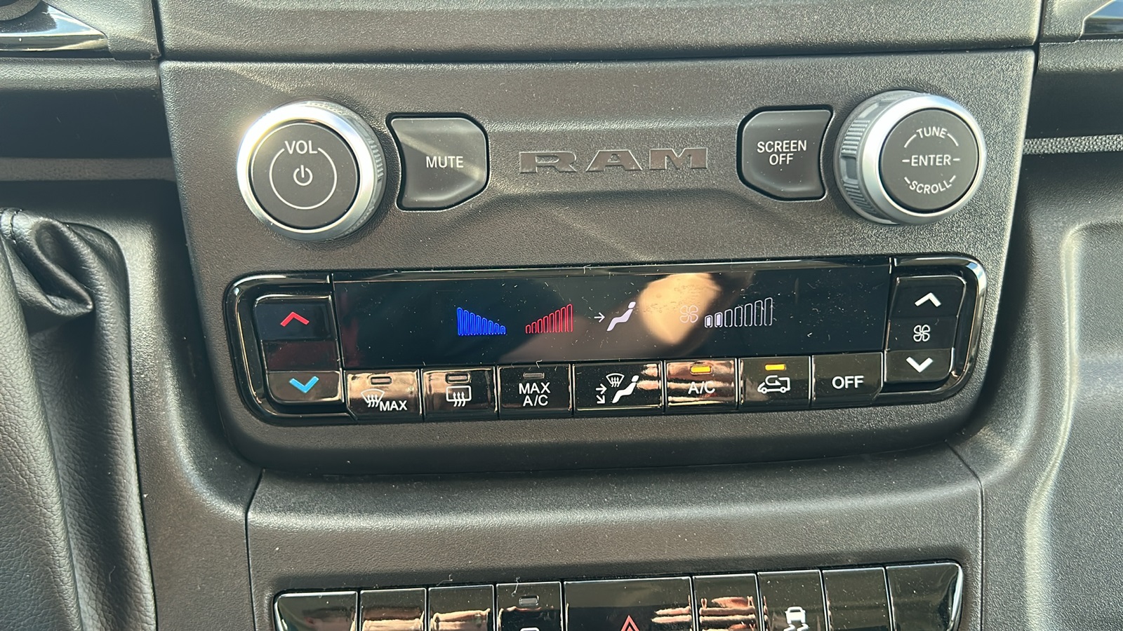 2026 Ram ProMaster 2500 photo 22